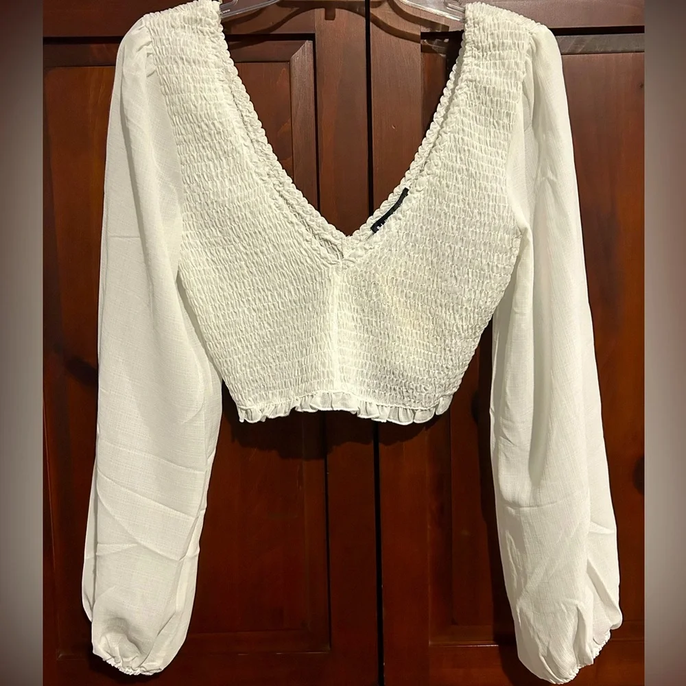 NWT Off White long sleeve Crop Top Smocking Detail - Small